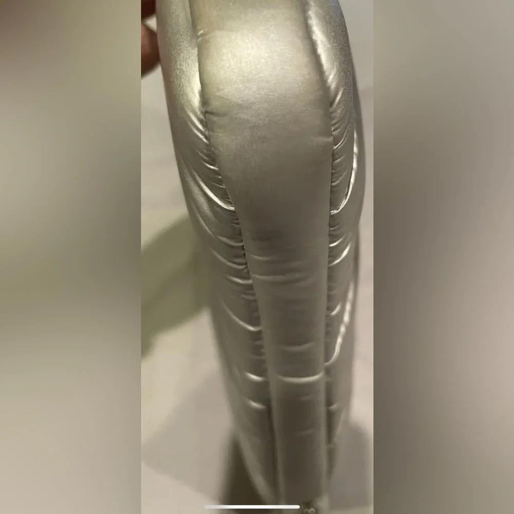 EUC Athleta Caraa Laptop bag, silver